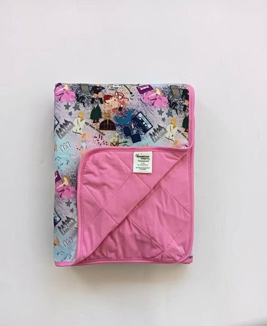 Era Ever After quilted blanket